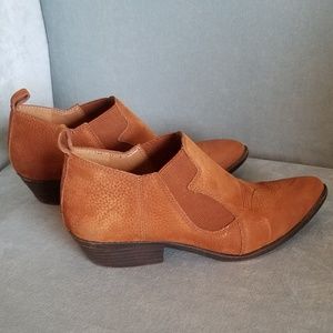 Lucky Brand short booties